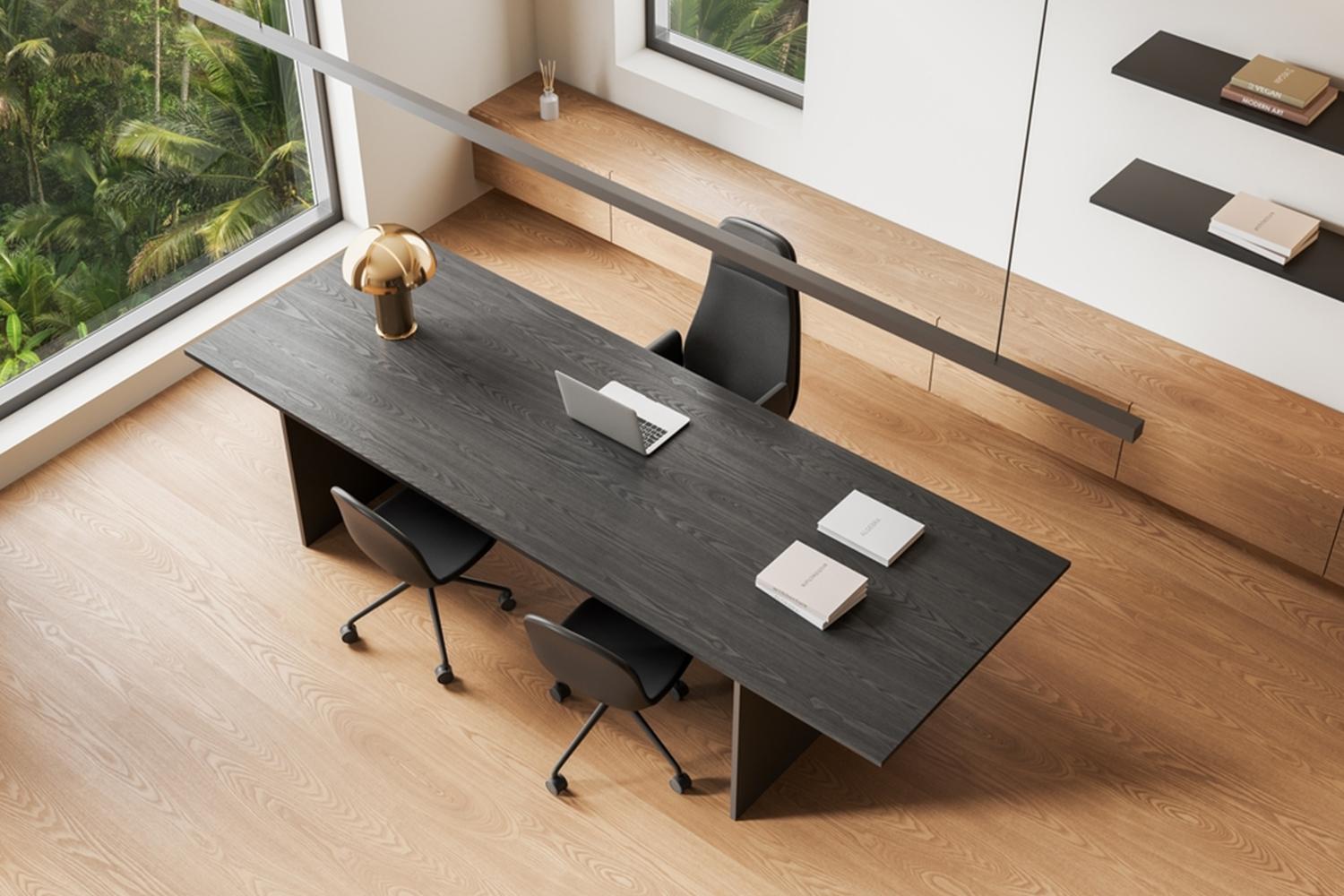 Simple Office Table Design for Small Cabins